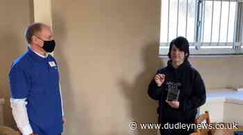 Dudley cafe owner wins award for helping the elderly and vulnerable in lockdown - Dudley News