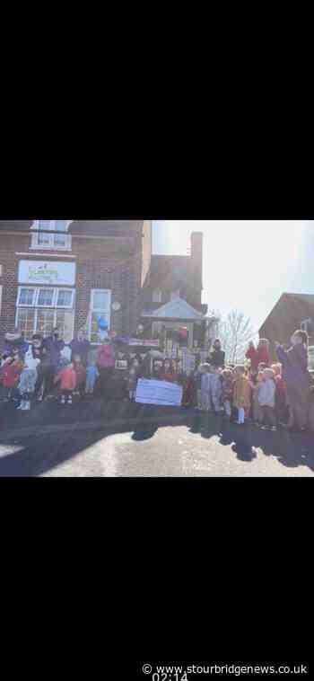 Dudley children mark funeral of national hero Captain Tom | Stourbridge News - Stourbridge News