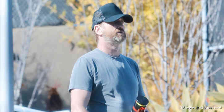 Gerard Butler Remembers His Racket To Play Tennis Game in Los Angeles