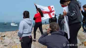 Moderate livelihood fisheries must occur during commercial season, DFO to announce