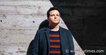 Derek DelGaudio and the Great Unburdening of Secrets