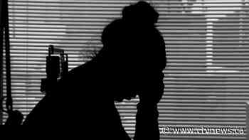 A phone call may be all it takes to ease pandemic loneliness: study - CTV News