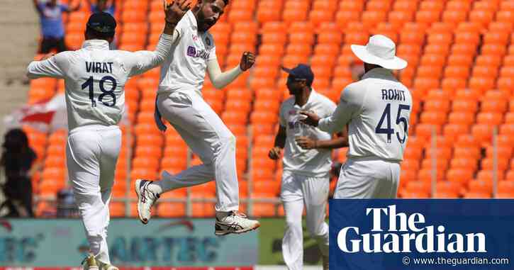 Weary, wounded England in a spin again as India take control of fourth Test