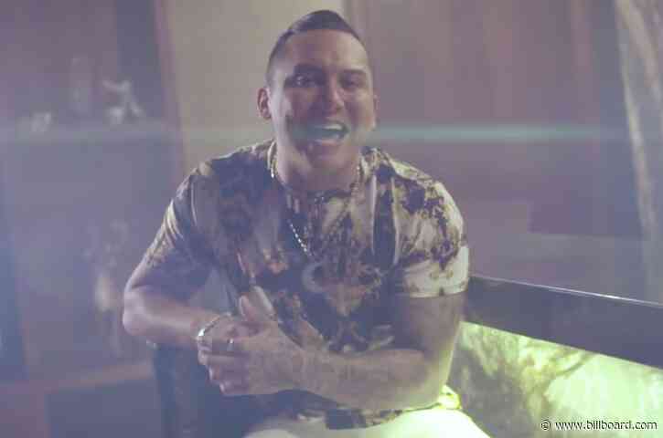 Edwin Luna y La Trakalosa de Monterrey Tally Third No. 1 on Regional Mexican Airplay Chart