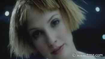"Kiss Me" Singer Leigh Nash 'Memba Her?!