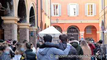 Modena, 50% di casi in più in 7 giorni «Se i sindaci lo chiedono, chiudiamo» - La Gazzetta di Modena