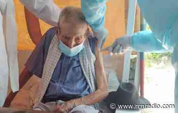 Anciano de 115 años, es el primero en ser vacunado en Apulo, Cundinamarca - RCN Radio