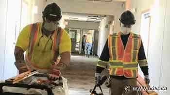 Thousands of workers returning to LNG megaproject in northern B.C., with mandatory COVID-19 testing in place