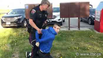 Hamilton officer found guilty after journalist arrests resigns, avoiding penalty