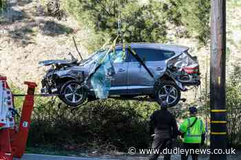 Man says he found Tiger Woods unconscious after SUV crash - Dudley News