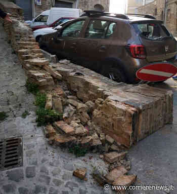 Cedimento del muro di Via Ognissanti a Fermo: individuato il responsabile grazie alle telecamere di videosorveglianza - CorriereNews