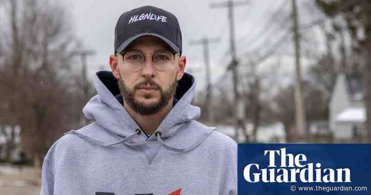 ‘They track every move’: how US parole apps created digital prisoners