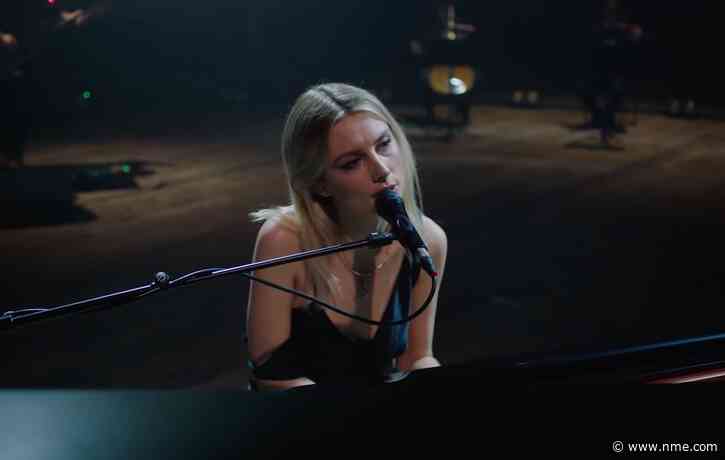 Watch Wolf Alice give ‘The Last Man On Earth’ stunning live debut on ‘Jools’