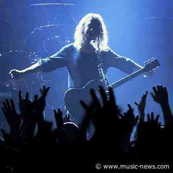 New Model Army's Justin Sullivan announces brand new solo album 'Surrounded'