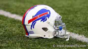 Buffalo Bills re-sign linebacker Andre Smith to a two-year deal, per report