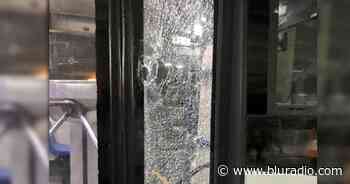 Delincuentes siguen atacando a piedra a buses de Transmetro en Soledad; ya van 19 este año - Blu Radio
