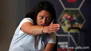 England's elite women's coaching initiative | Inside UEFA - UEFA.com
