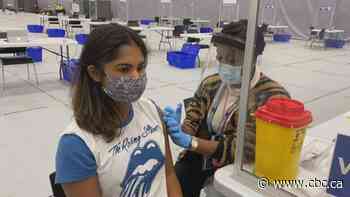 16-year-old front-line worker among Ontario's youngest recipients of COVID-19 vaccine