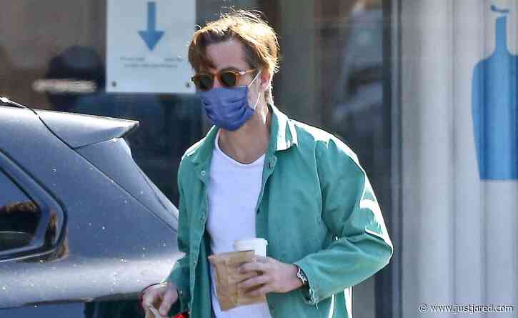 Chris Pine Sure Loves His Coffee from Blue Bottle!
