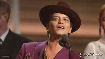 Bruno Mars catfishing: Texas woman out $100,000 after believing she was in romance with pop star - KFSN-TV