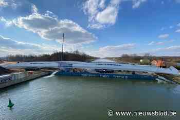 Stalen ‘bouwpakket’ voor nieuwe kanaalbrug gearriveerd in Oelegem
