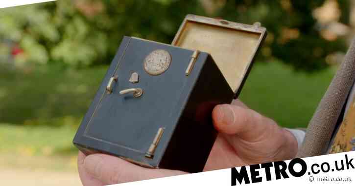 Antiques Roadshow guest stunned as chucked out cigarette box turns out to be solid silver and worth thousands