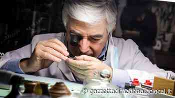 Modena. Ruggero insegue il tempo tra le lancette degli orologi - La Gazzetta di Modena