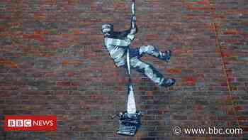Banksy Reading jail mural 'should become part of arts hub' - BBC News