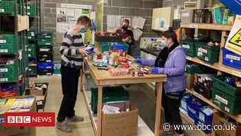 Covid: Bradford food bank demand 'trebled during pandemic' - BBC News