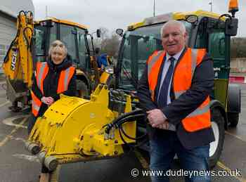 Purge on potholes gets underway in Dudley after a £1million spend approved - Dudley News