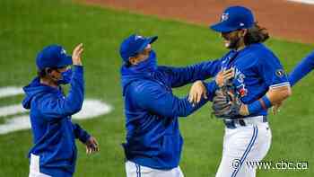 Visually impaired Blue Jays fans upset with call to replace radio broadcasts with TV simulcast
