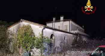 A fuoco casolare nelle campagne di Marcon - Giornale Nord Est