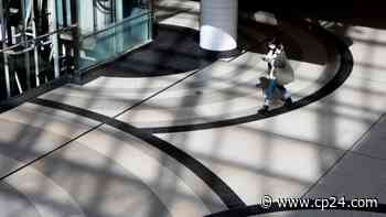 GTA malls entering grey zone use staff at doors, tech to track capacity - CP24 Toronto's Breaking News