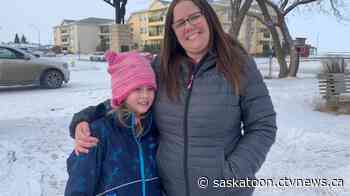 'I’m doing the best I can': Deaf Sask. woman pleas for patience over mask challenges