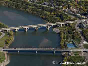 Saskatoon city council under pressure to overturn riverbank swimming pool ban
