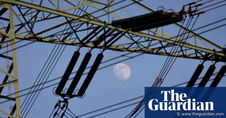 Major UK pension funds worth nearly £900bn commit to net zero