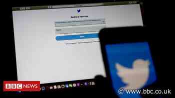 Russia targets Twitter speed over 'banned content'