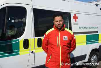 Rode Kruis sprong meteen in de bres bij uitbraak crisis maar blijft achter met rekening in het rood: “Stickerverkoop bracht niks op en ambulances reden niet”<BR />