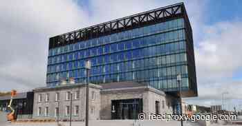 Apple reaches deal to lease office space for 350 to 400 additional employees in Ireland