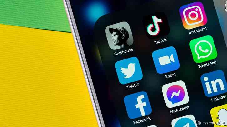 How a year of living almost exclusively online made the internet weird again