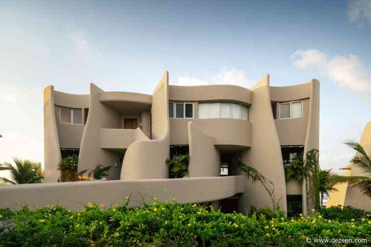 Beach homes by Zozaya Arquitectos "mimic the fluidity of waves"