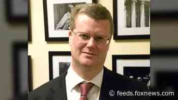 Former top State Dept investigator says COVID-19 outbreak may have resulted from bioweapons research accident