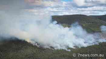 Tas fire expands, close to heritage forest - 7NEWS.com.au