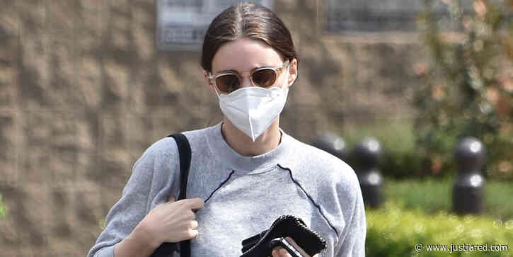 Rooney Mara Goes Casual For Grocery Run in Los Angeles