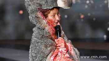 Actress protests naked at France's 'Oscars'