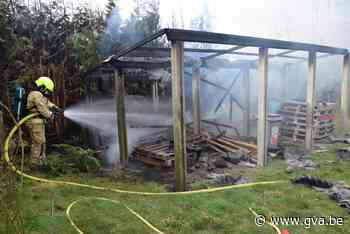 Brand in houtopslagplaats (Mol) - Gazet van Antwerpen Mobile - Gazet van Antwerpen