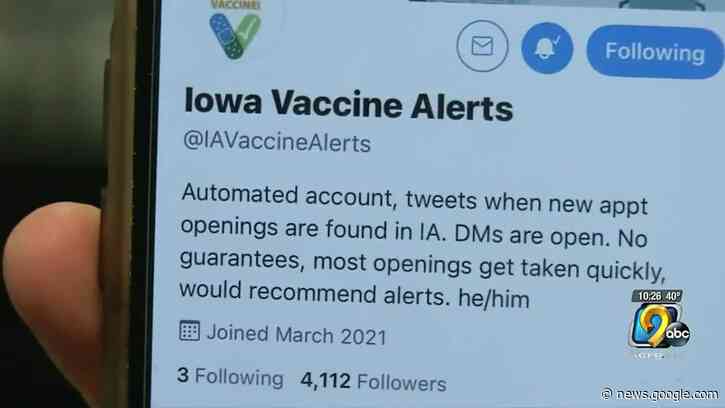 Iowa City web developer creates Twitter account to help people schedule COVID-19 vaccine appointments - KCRG