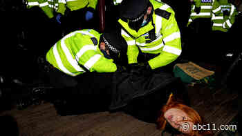 'Shame on you': London police under fire for using force at peaceful vigil for women murdered by officer