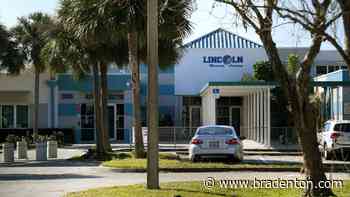 Manatee school board OK’s medical program at former charter school. Students weigh in - Bradenton Herald
