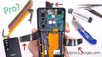 Sony Xperia Pro gets taken apart (Video)